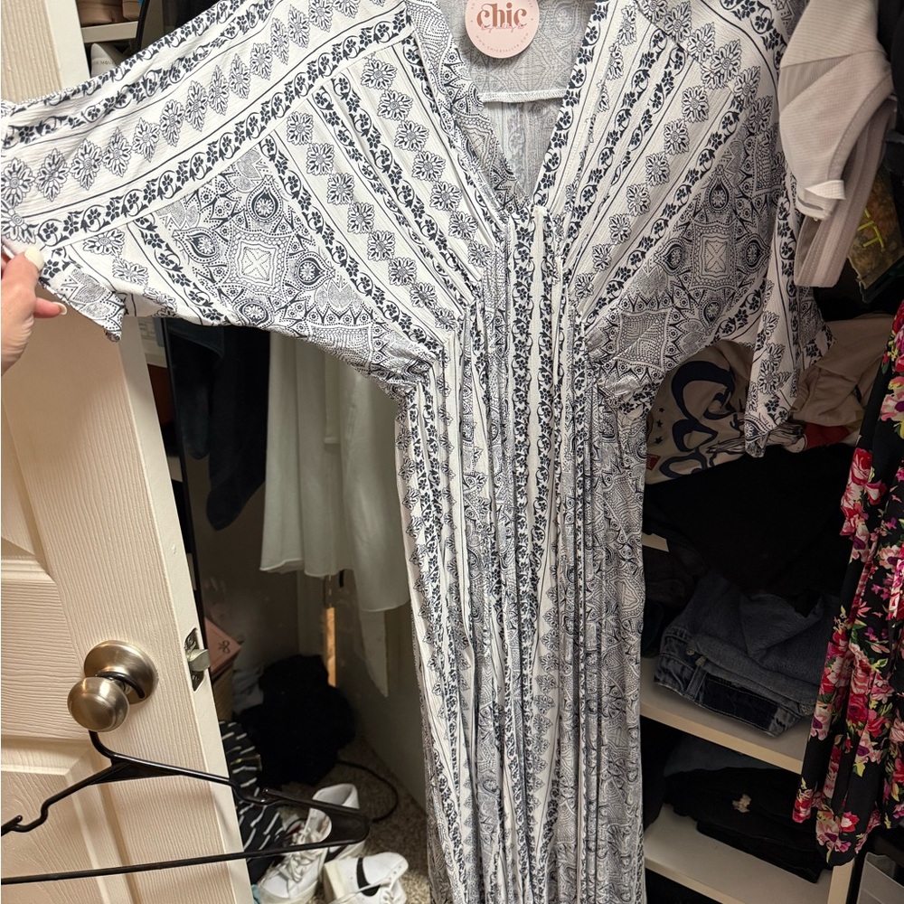Chic Monochrome Geometric Maxi Dress